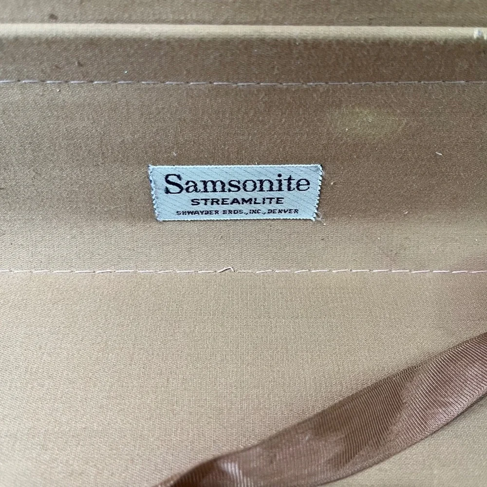 Vtg Samsonite Streamlite Saddle Tan Suitcase Shwayder Bros MCM Luggage 50s Prop
